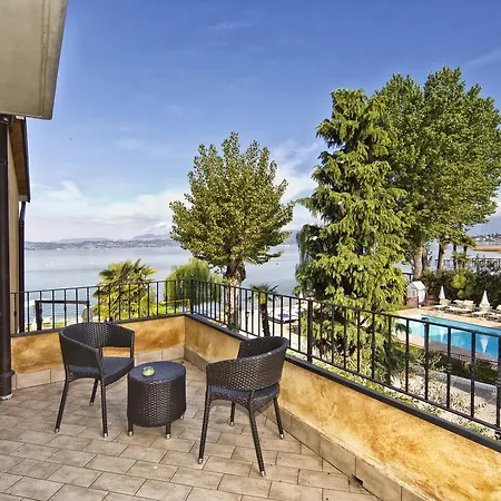 La Rondine 3* Sirmione
