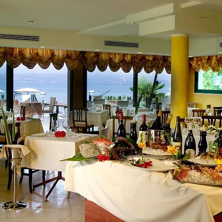 La Rondine Hotell 3*